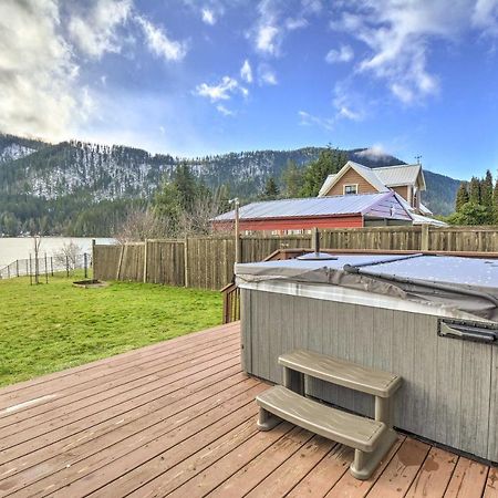 Lakefront Cabin With Stunning Mountain Views And Dock! Mineral Екстериор снимка
